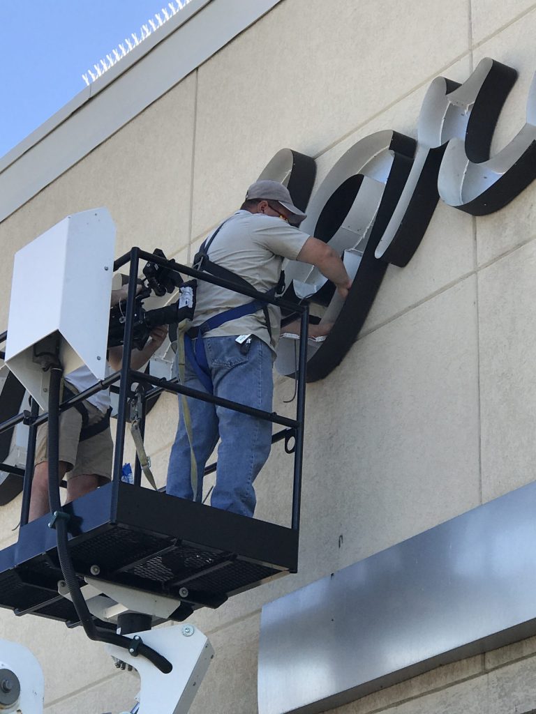 retail facility maintenance