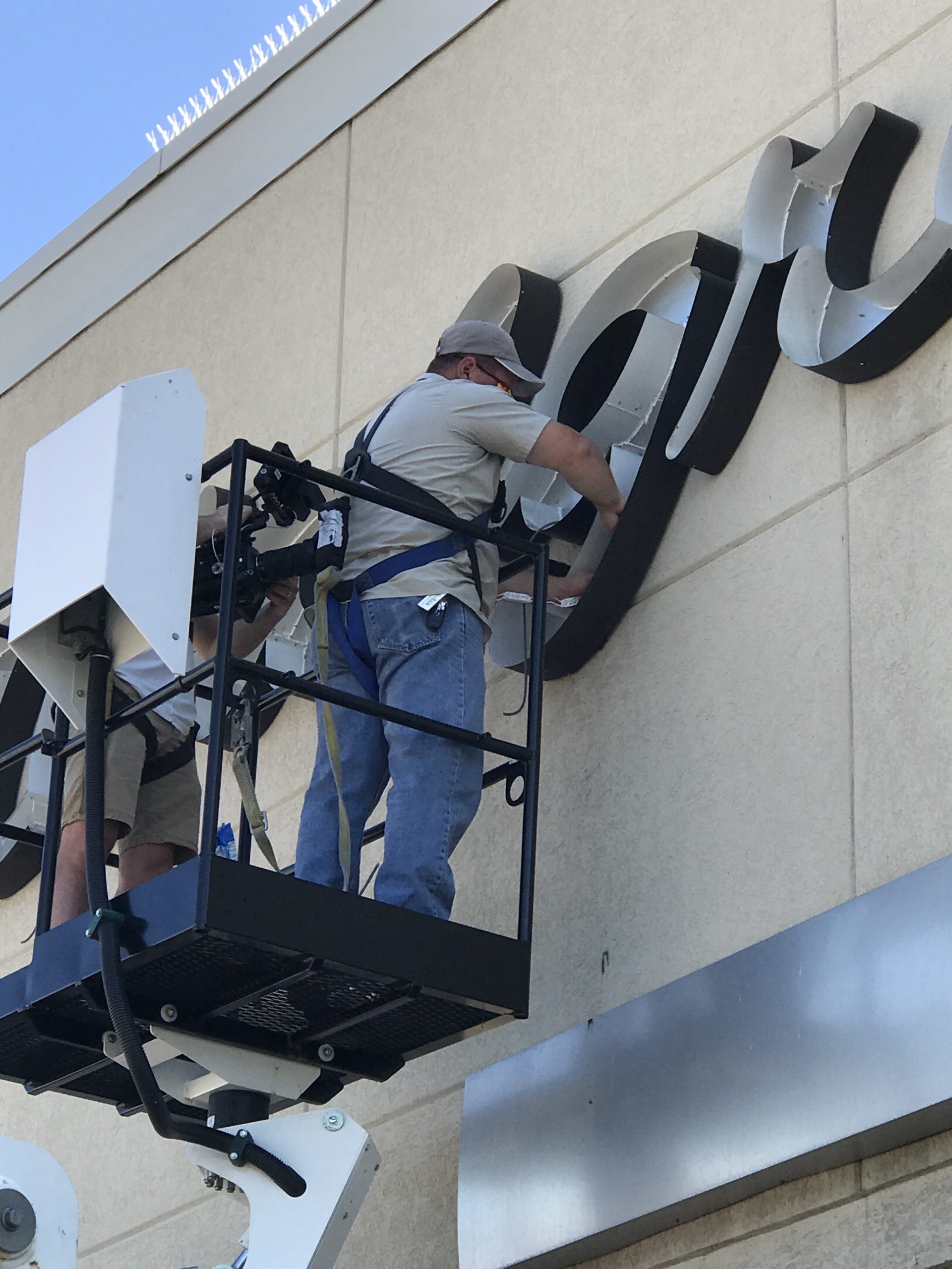 retail facility maintenance